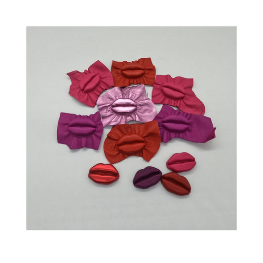 Broche Beijos Cléo!