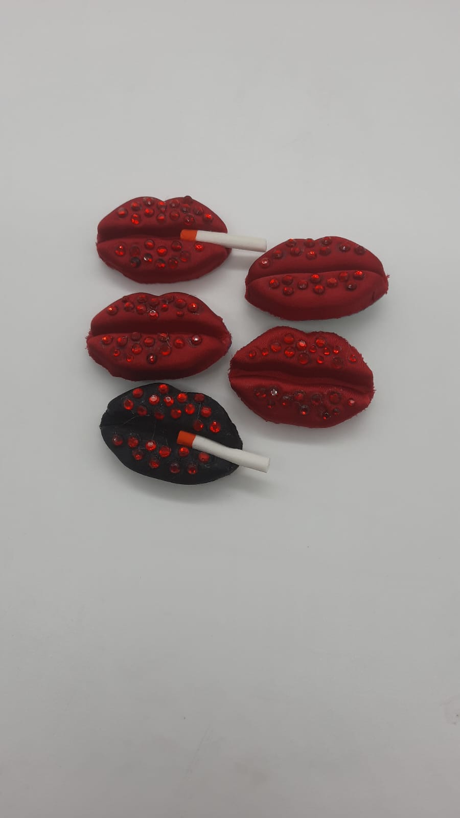 Broche Beijos Cléo!